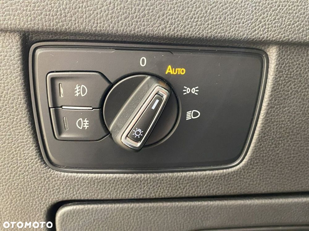 Volkswagen Passat - 27