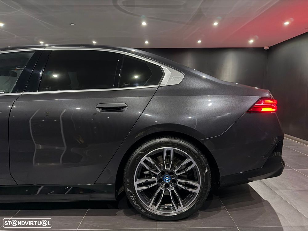 BMW i5 eDrive40 Pack Desportivo M - 5