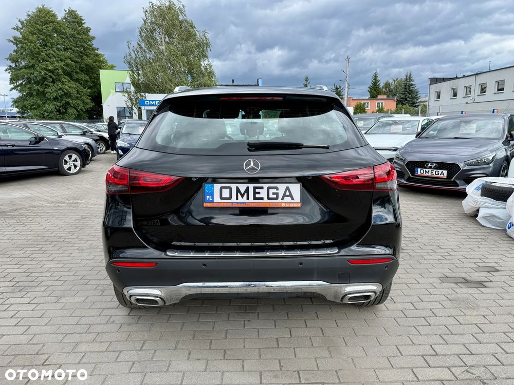 Mercedes-Benz GLA 200 d 8G-DCT - 6