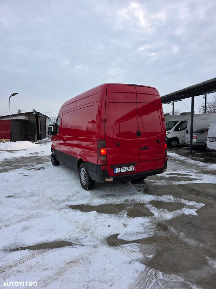 Volkswagen Crafter - 2