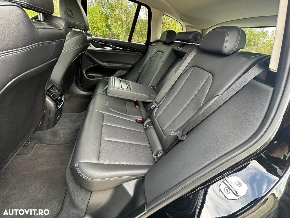 BMW X3 xDrive30e AT PHEV - 11