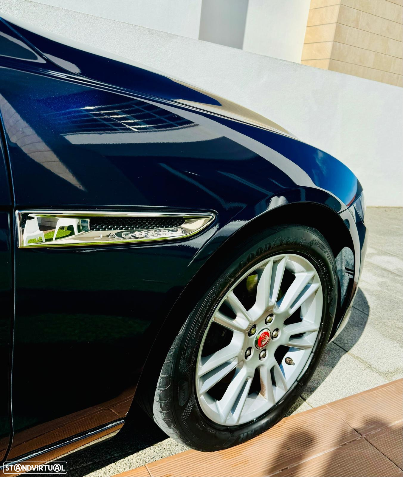 Jaguar XE 2.0 D Prestige Aut. - 6