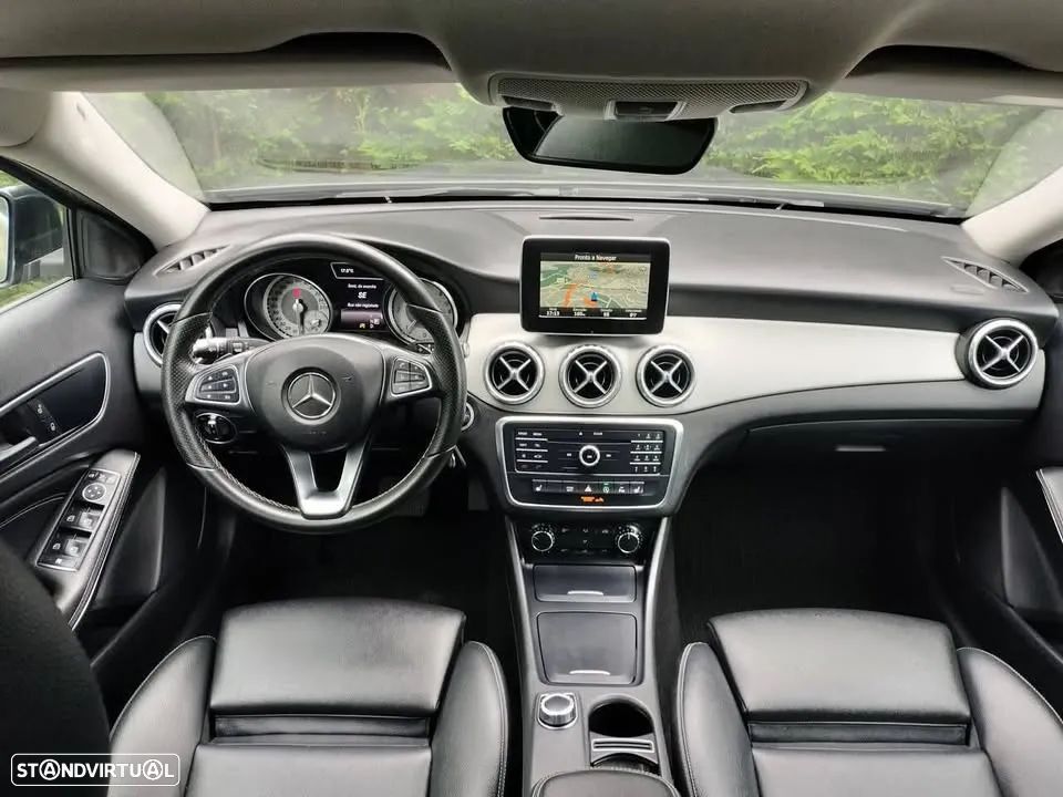 Mercedes-Benz GLA 180 d 7G-DCT Urban - 3