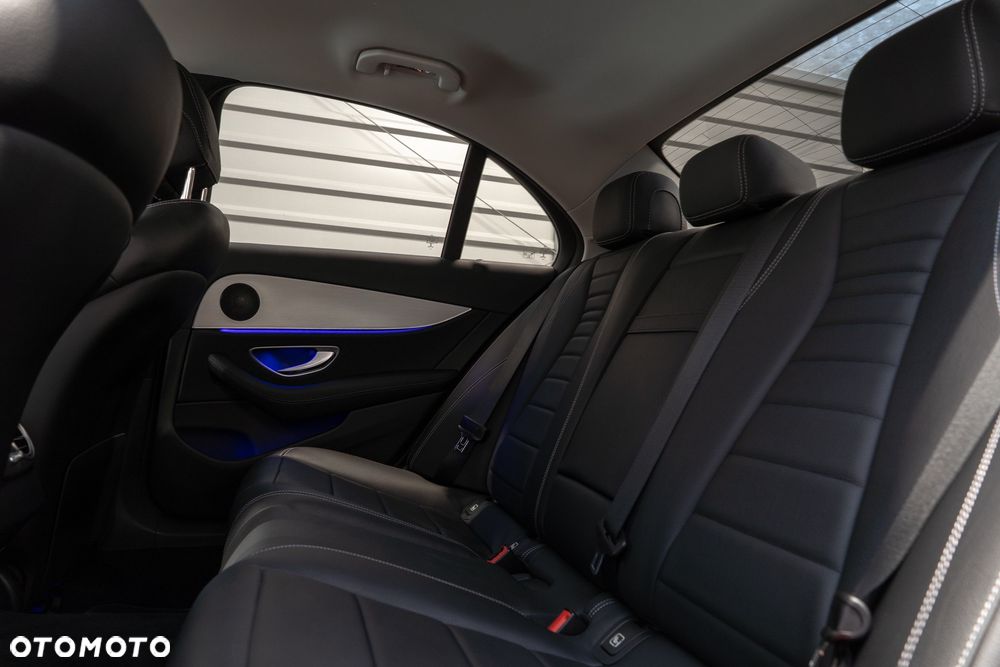 Mercedes-Benz Klasa E - 21