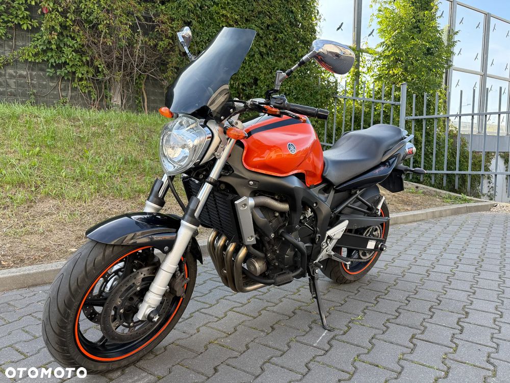 Honda CB - 12