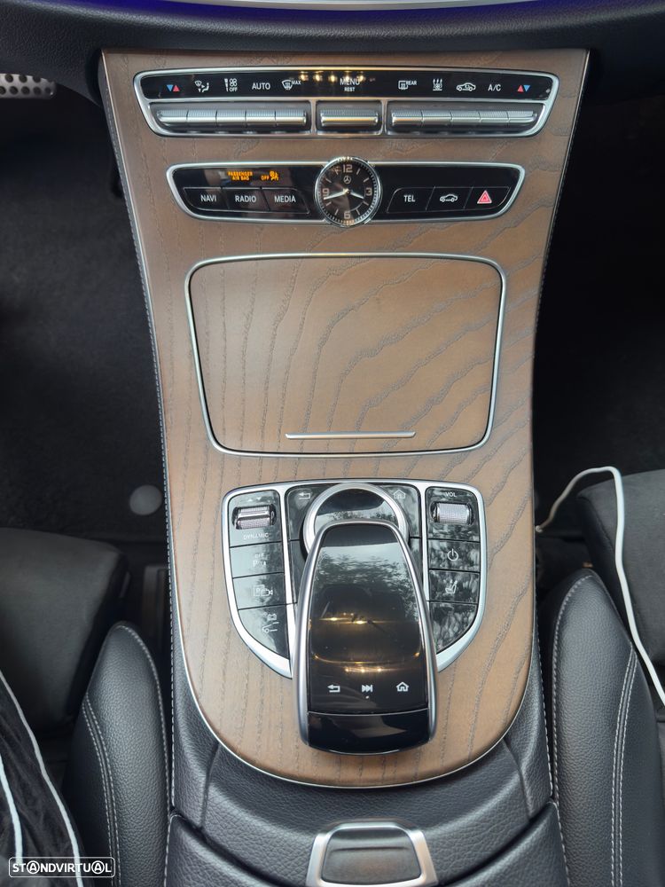 Mercedes-Benz E 300 de AMG Line - 43