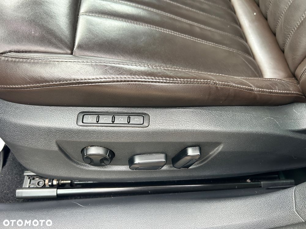 Skoda Superb 2.0 TDI L&K DSG - 13