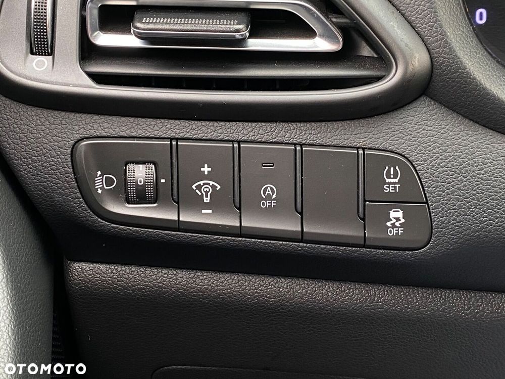 Hyundai i30 1.0 T-GDI Smart - 26