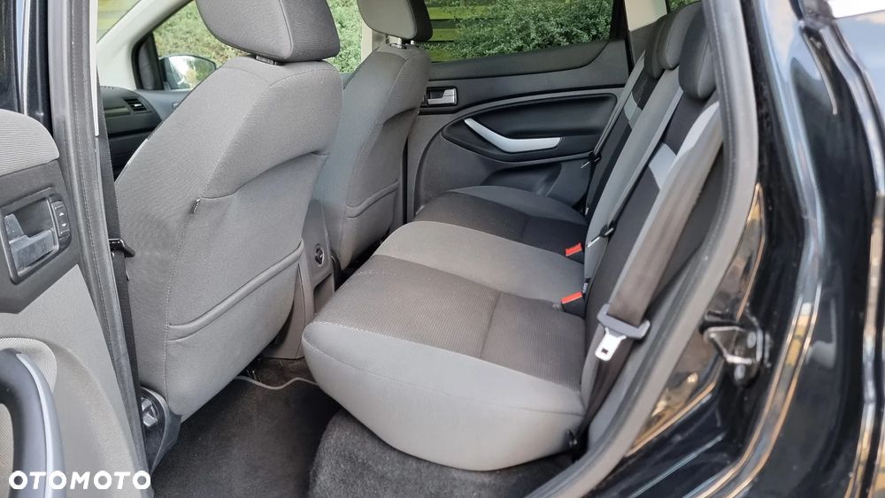 Ford Kuga 2.0 TDCi 4x4 Champions Edition - 31