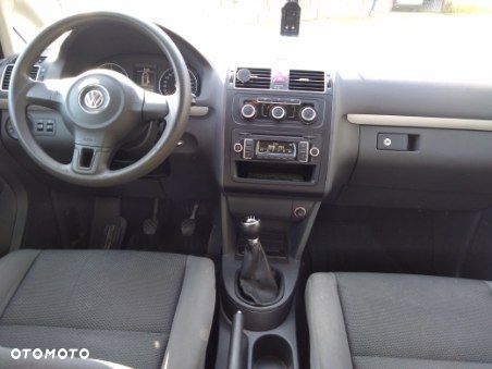 Volkswagen Touran - 15