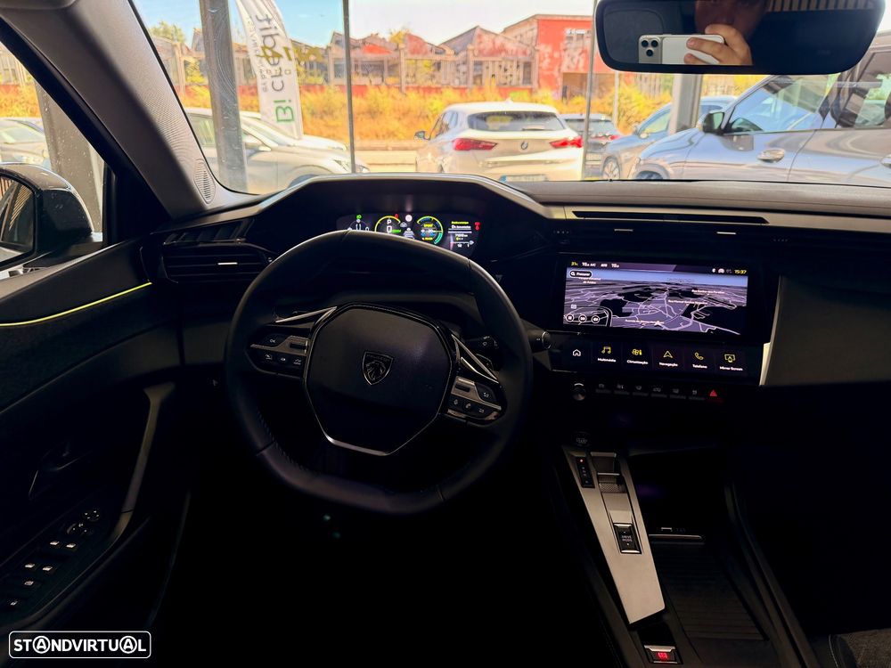 Peugeot 408 1.6 Hybrid Allure e-EAT8 - 12