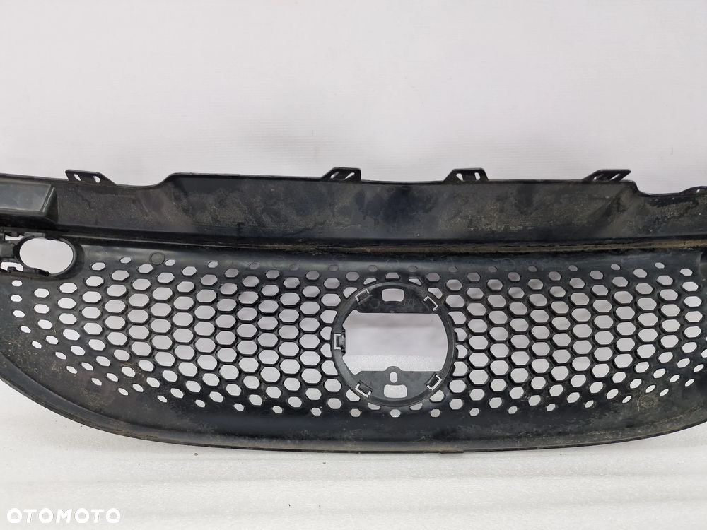 SMART FORFOUR II 2 14- ATRAPA / GRILL PRZEDNI PRZÓD , NR 622564052R / A4538881523 , NR AUKCJI GR371 - 11