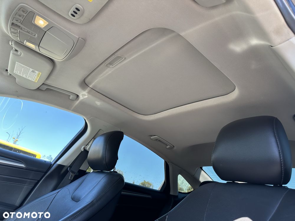 Ford Fusion - 8