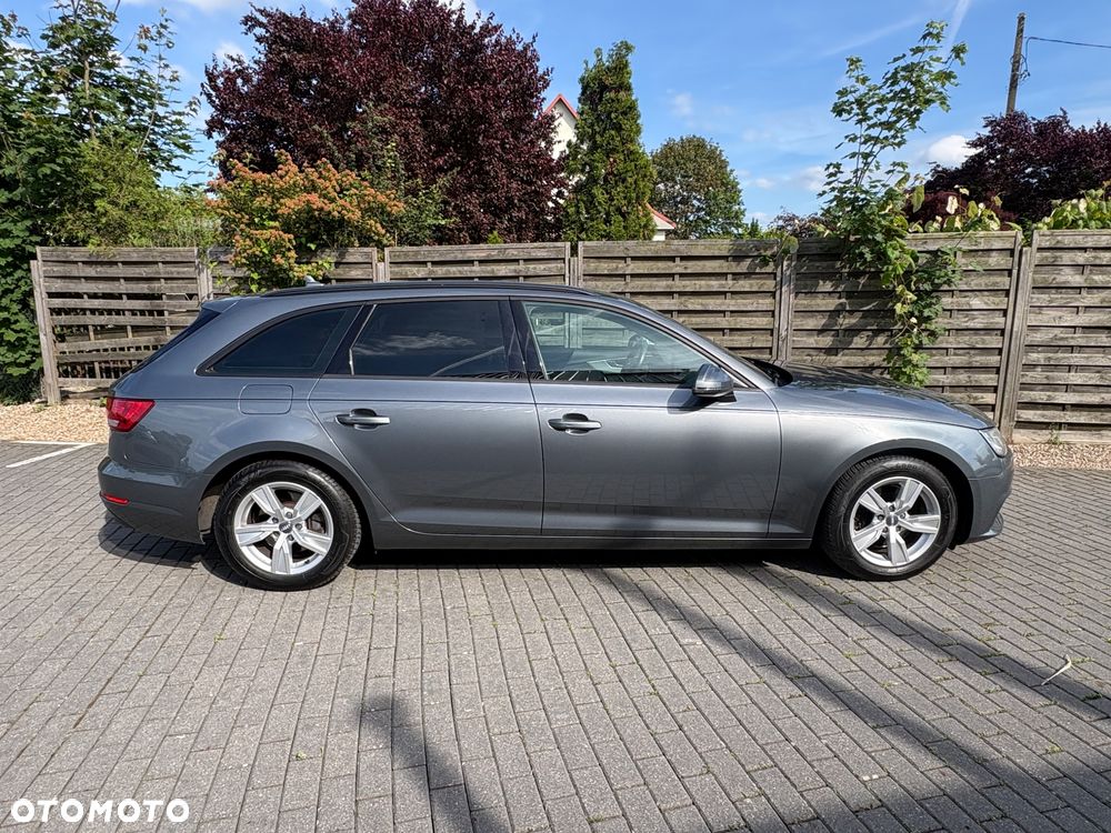 Audi A4 Avant 2.0 TDI DPF Ambiente - 13