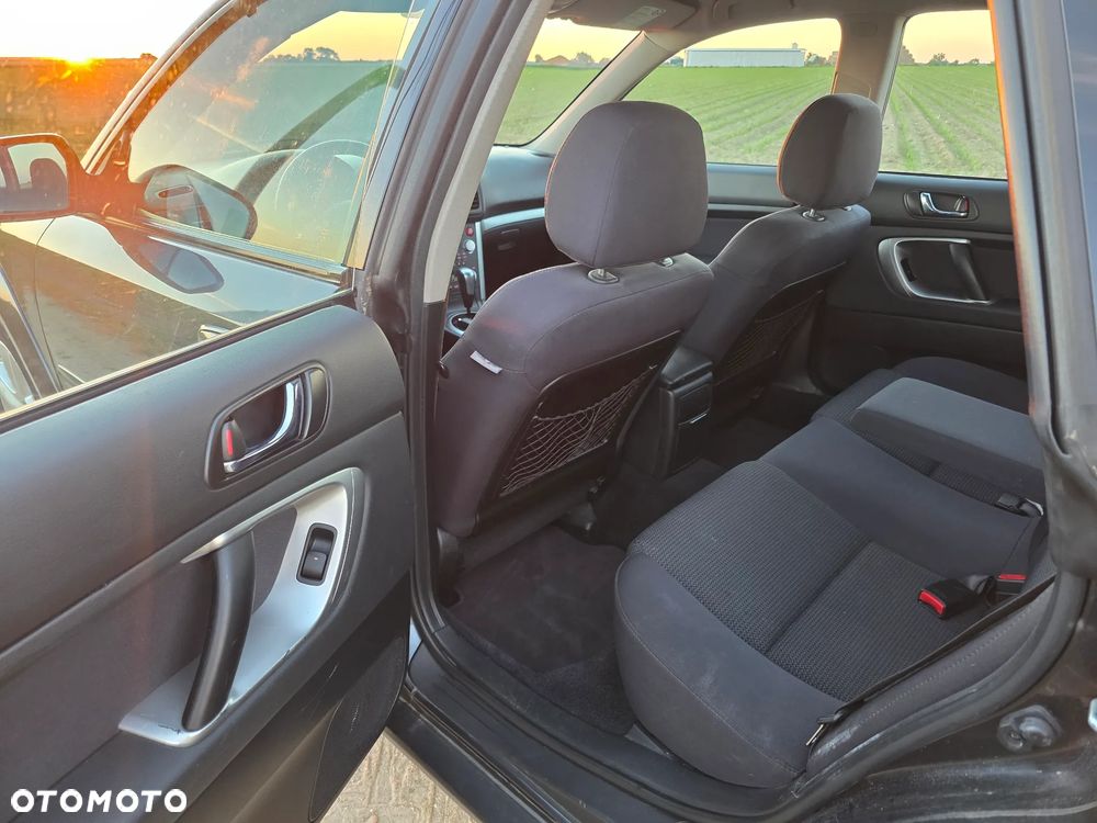 Subaru Outback - 14