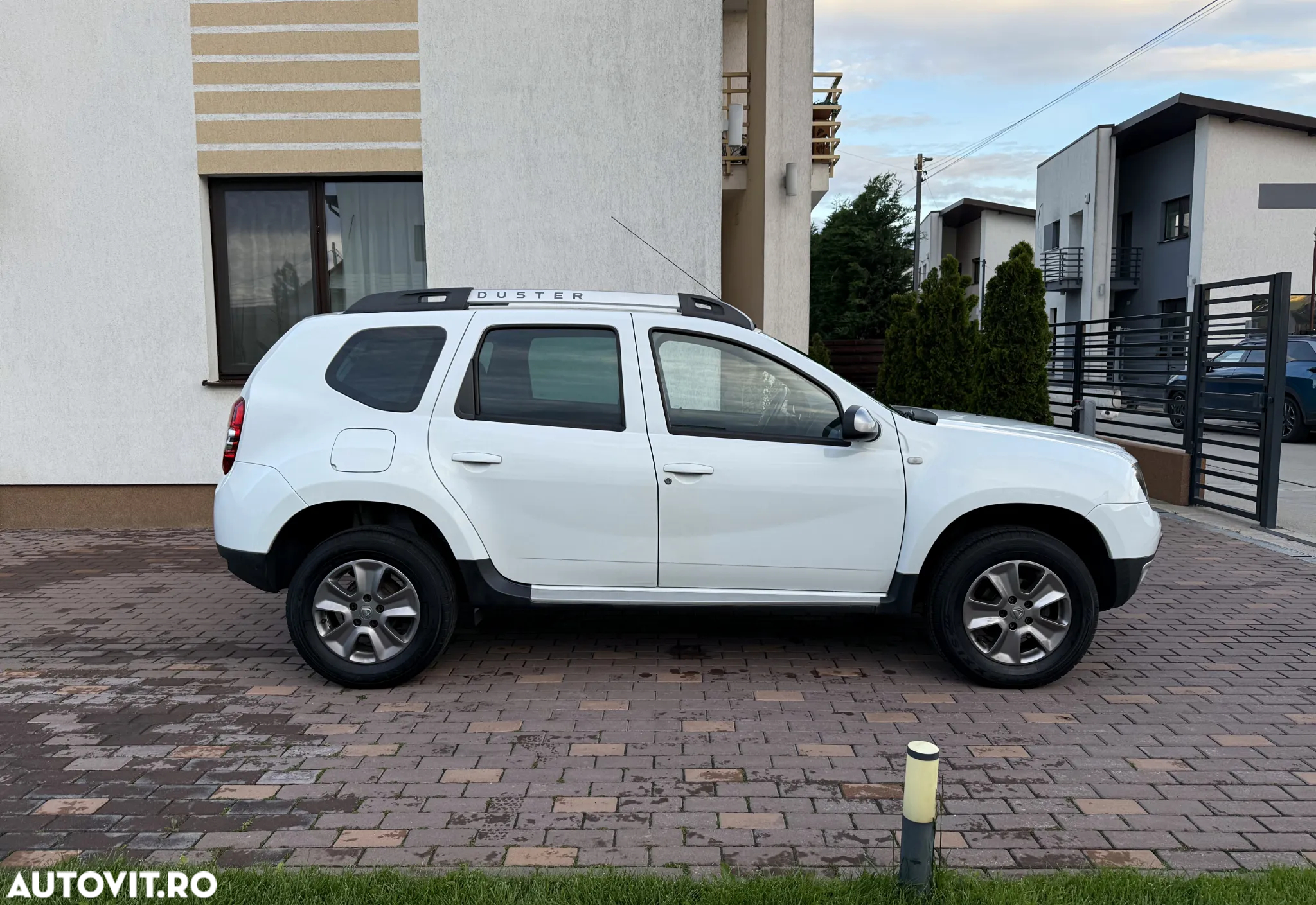 Dacia Duster 1.6 16V 4x2 Prestige - 5