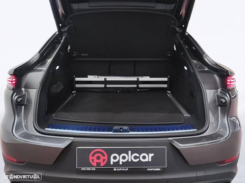 Porsche Cayenne Coupé E-Hybrid - 8