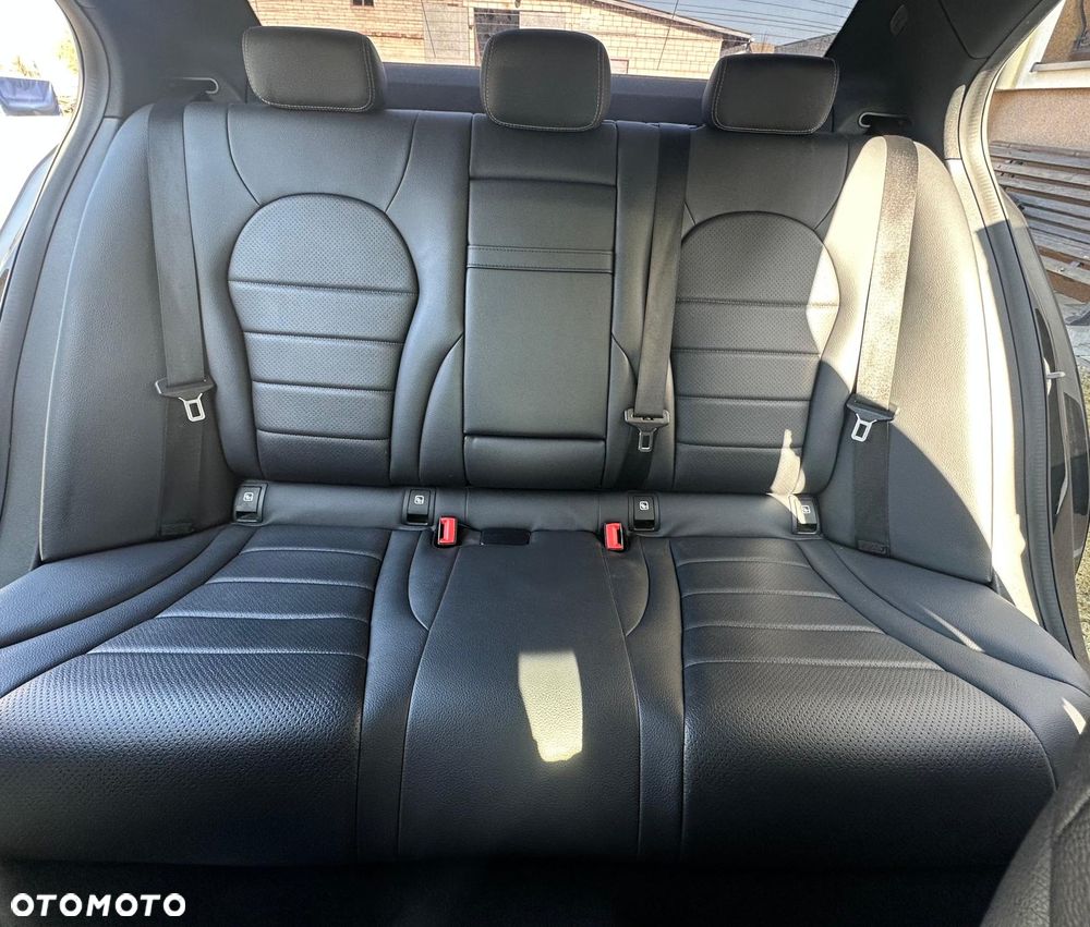 Mercedes-Benz Klasa C 220 d 9G-TRONIC AMG Line - 22