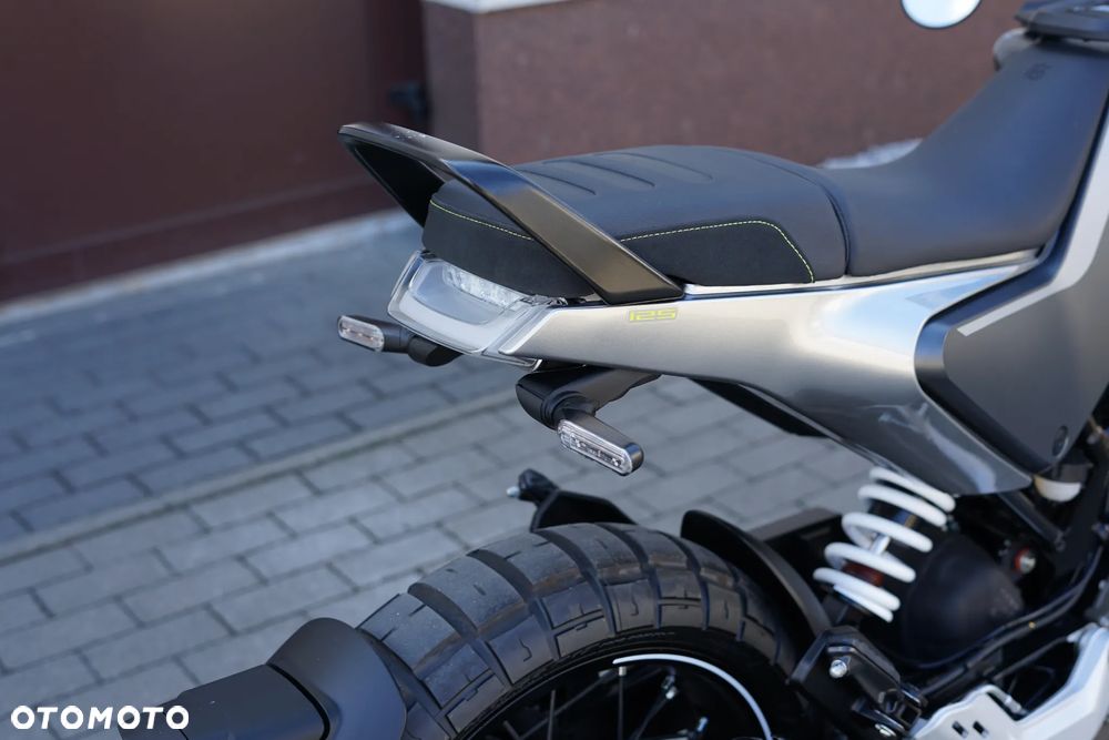 Husqvarna Svartpilen - 8