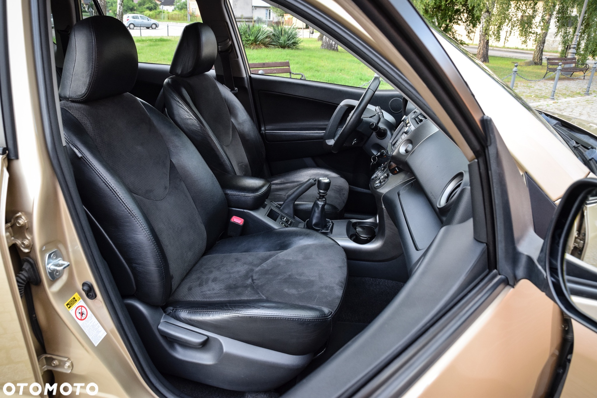 Toyota RAV4 2.2 D-4D Sol Platinium NAVI - 33