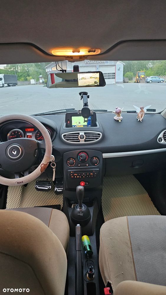 Renault Clio - 7