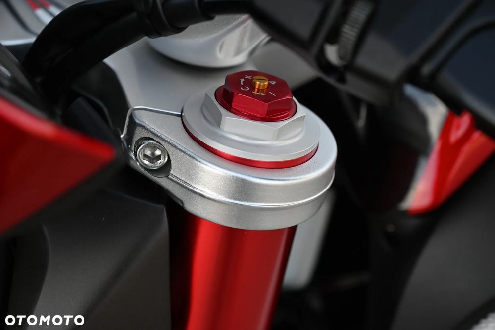 MV AGUSTA Brutale - 24