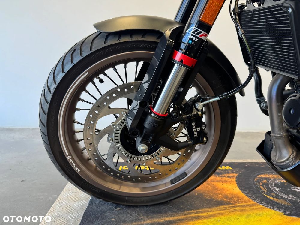 Husqvarna Vitpilen - 18