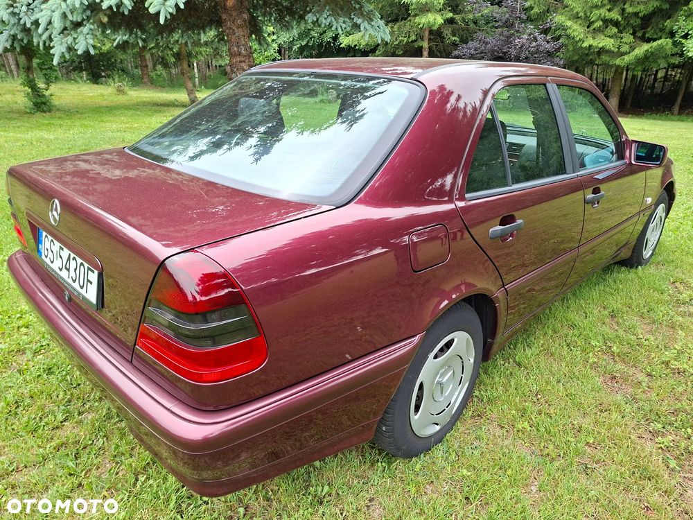 Mercedes-Benz Klasa C 180 Classic - 1
