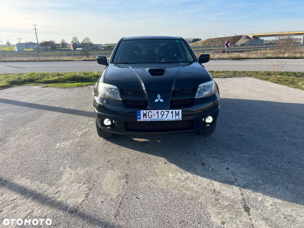 Mitsubishi Outlander 2.0 Turbo 4WD - 2