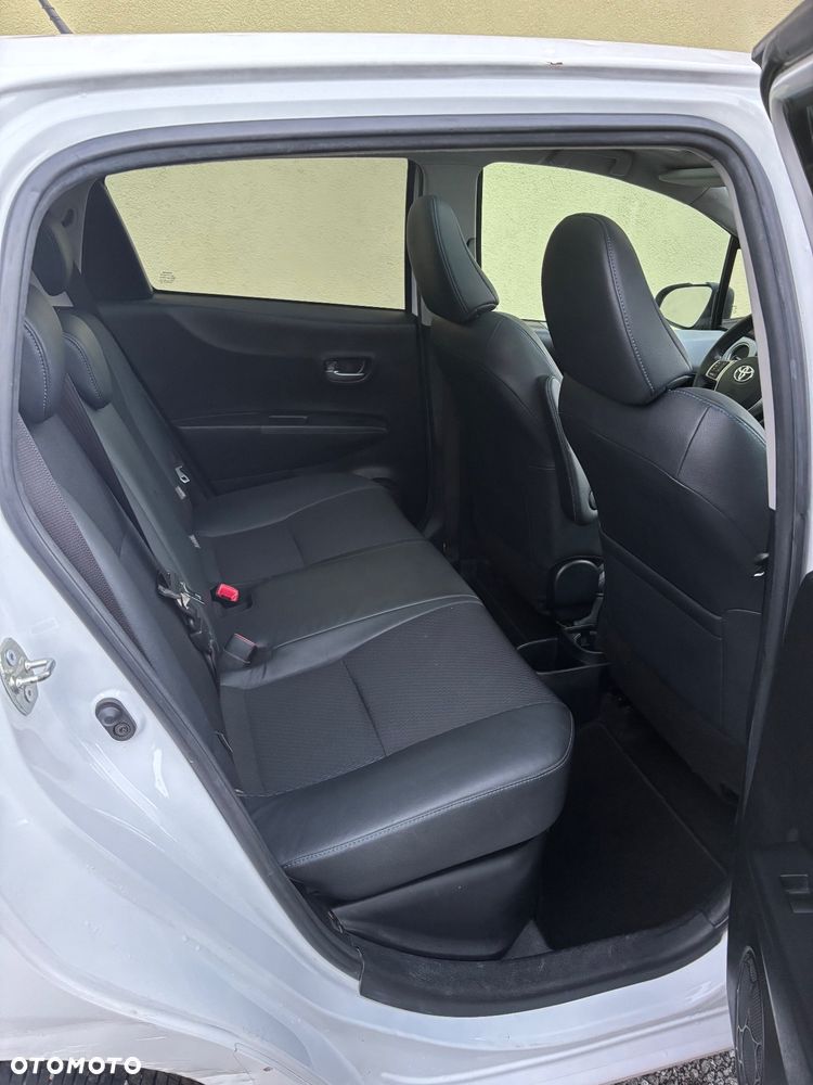 Toyota Yaris - 10