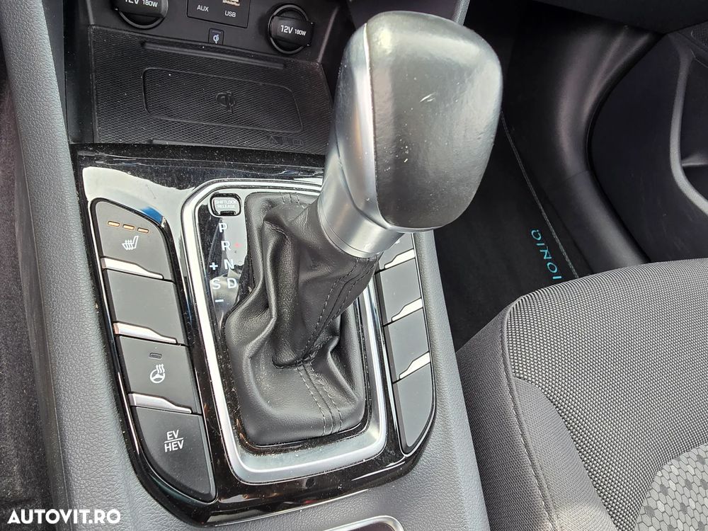 Hyundai IONIQ Plug-in-Hybrid 1.6 GDI Style - 12