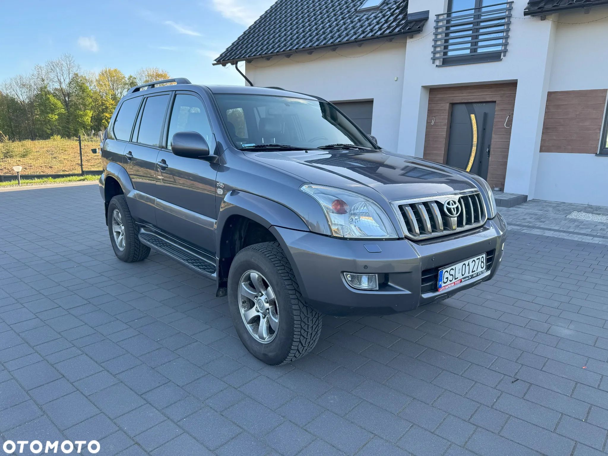 Toyota Land Cruiser - 1