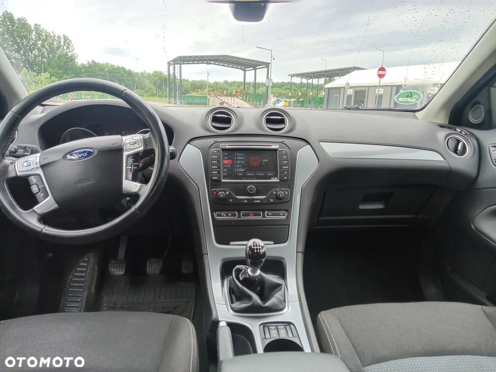 Ford Mondeo - 16
