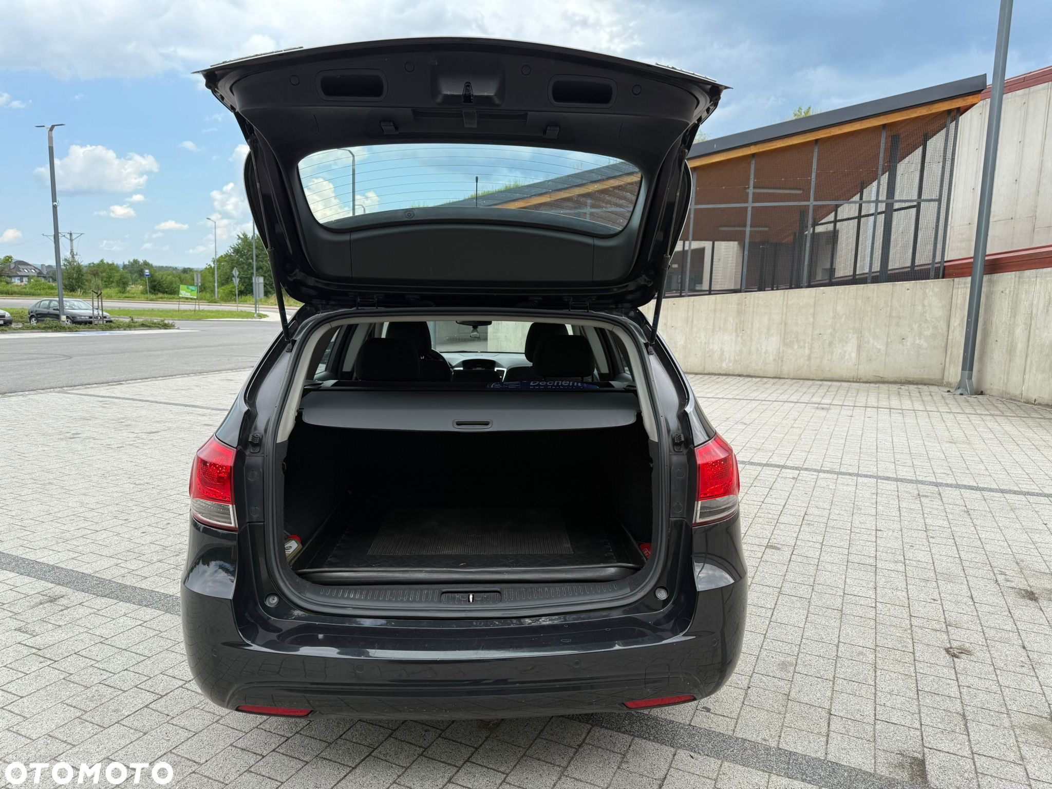 Chevrolet Cruze - 12