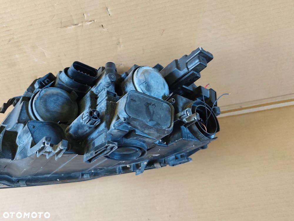 AUDI A4 B8 LAMPA PRAWY PRZÓD 8K0941004 - 9