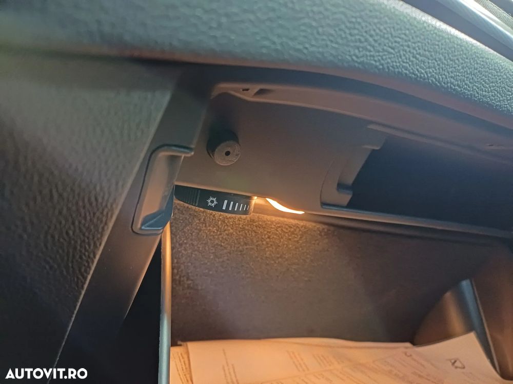 Skoda Octavia 2.0 TDI DSG Style - 27