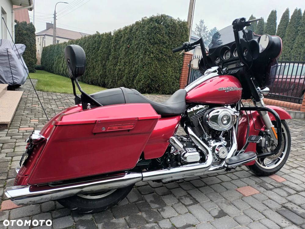 Harley-Davidson Touring Street Glide - 4