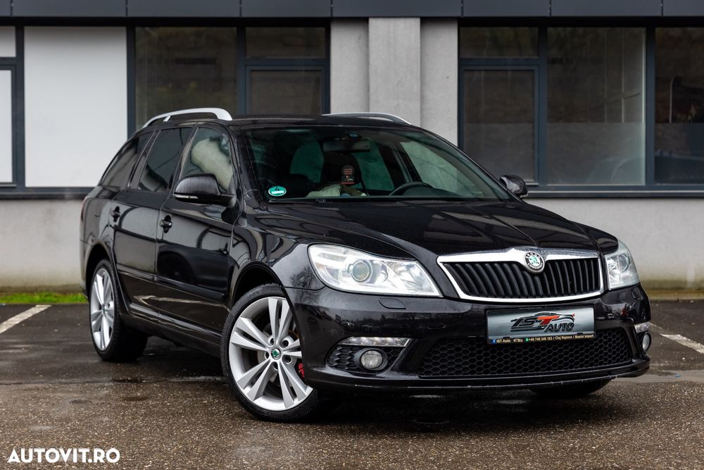 Skoda Octavia Combi 2.0 TDI DPF RS - 2