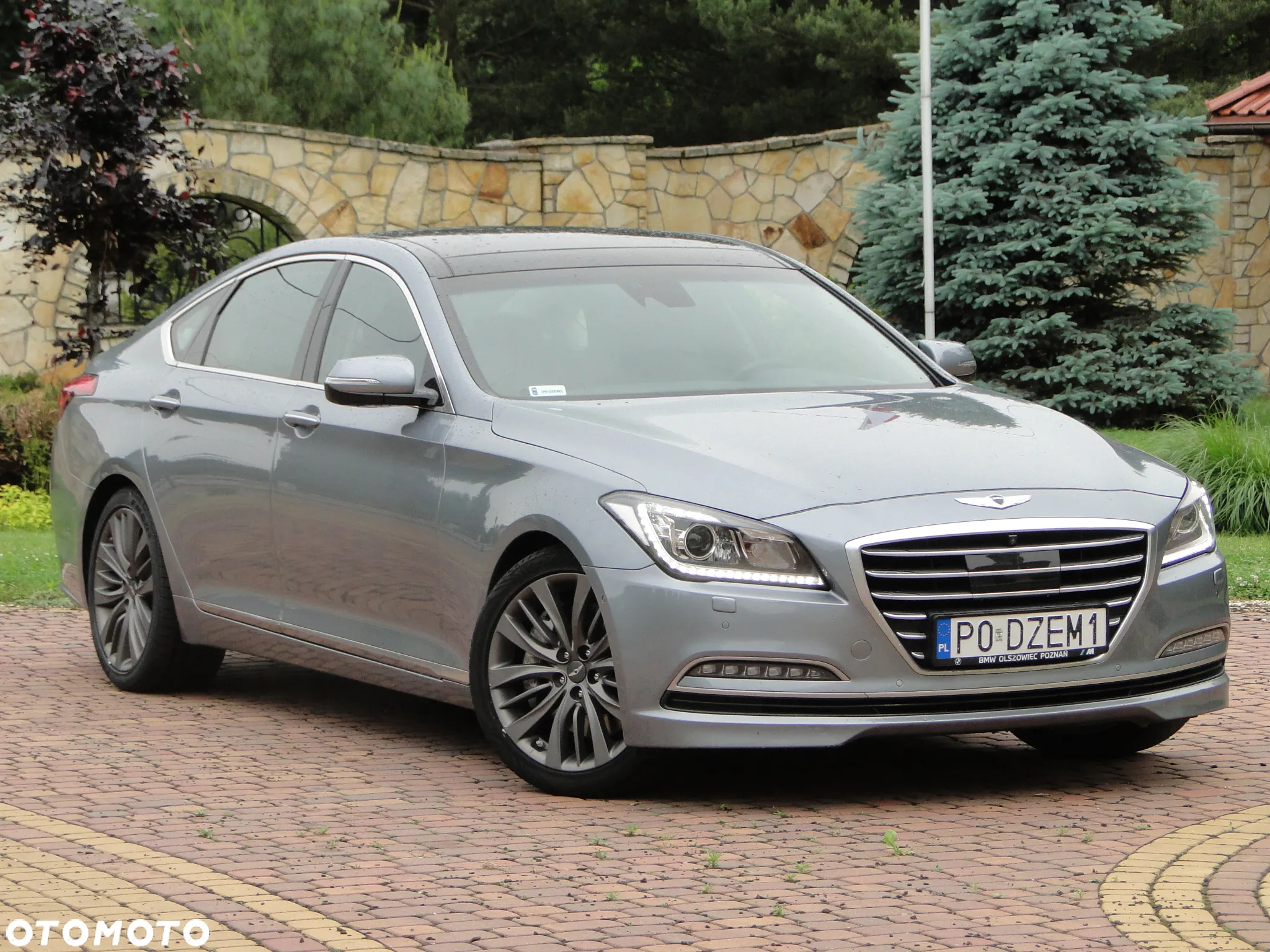 Hyundai Genesis 3.8 V6 GDI - 4