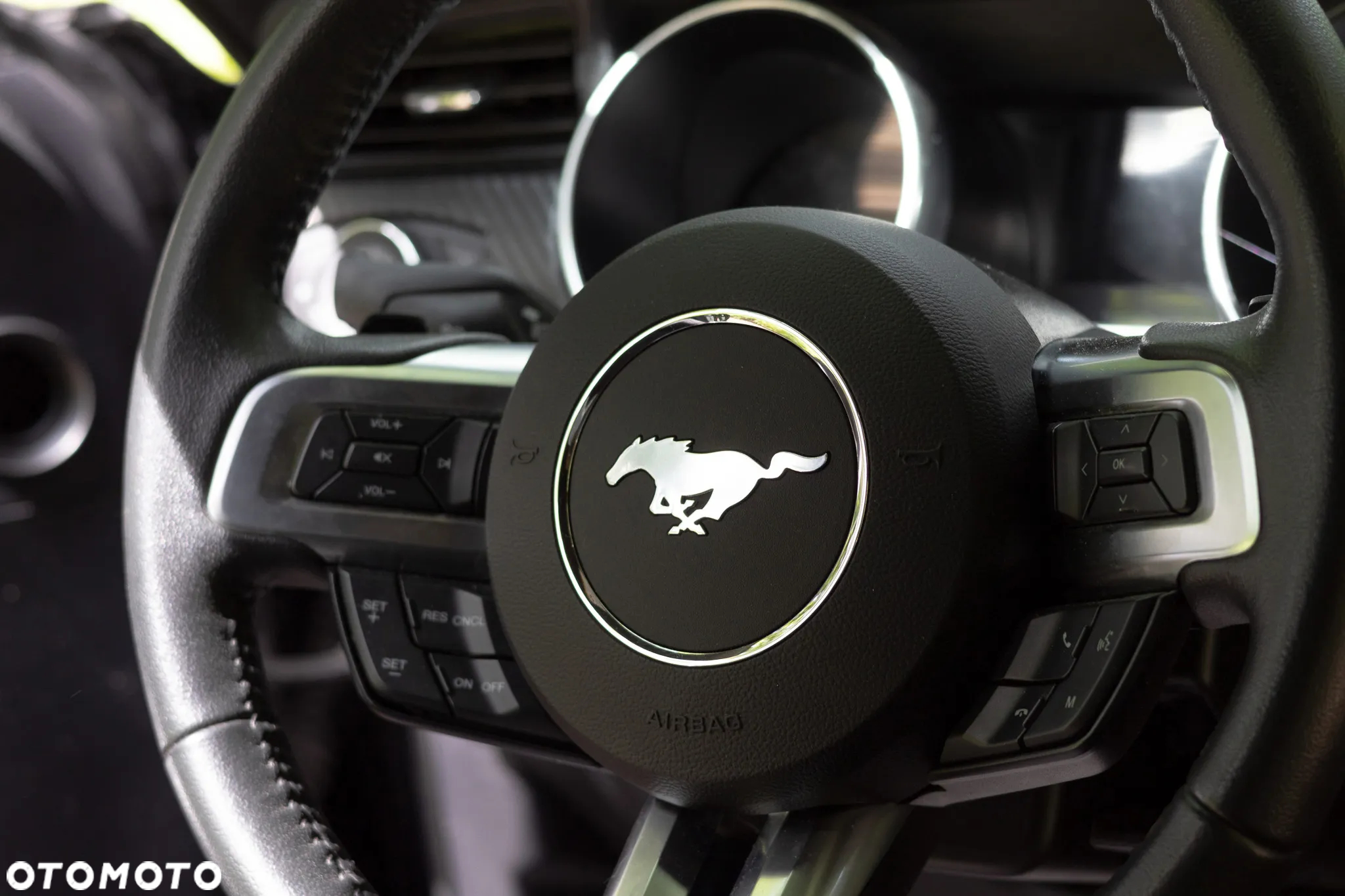 Ford Mustang - 22