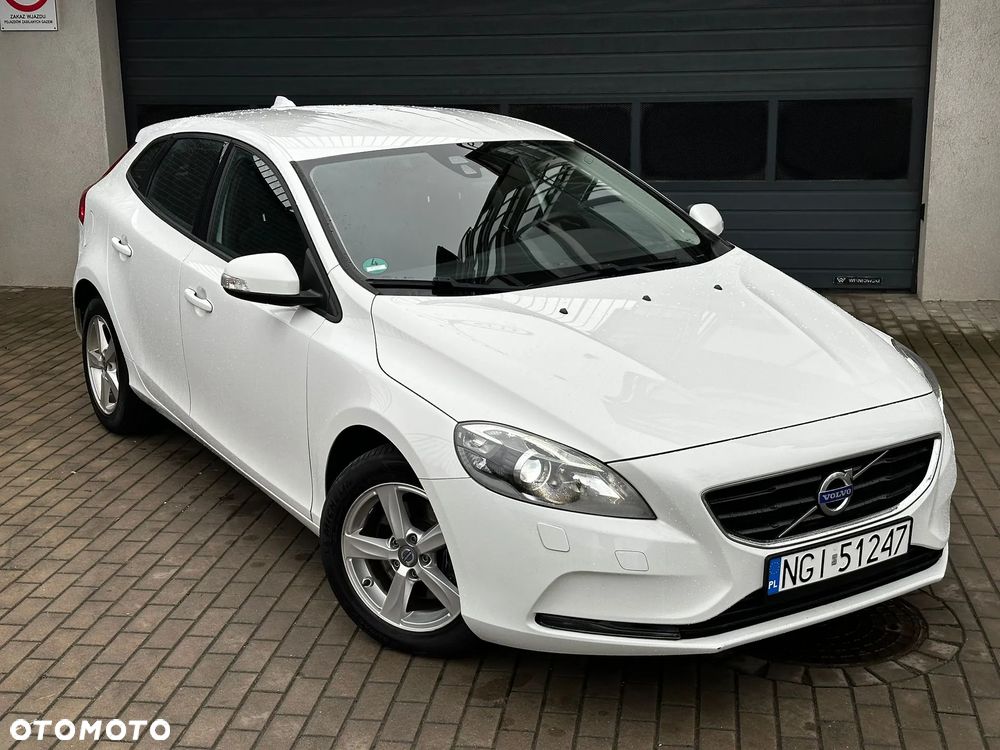 Volvo V40 T2 You - 3