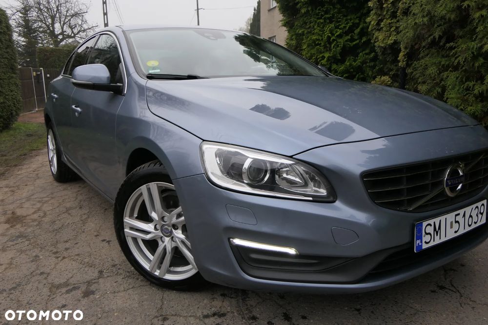 Volvo S60 D3 Drive-E Momentum - 3