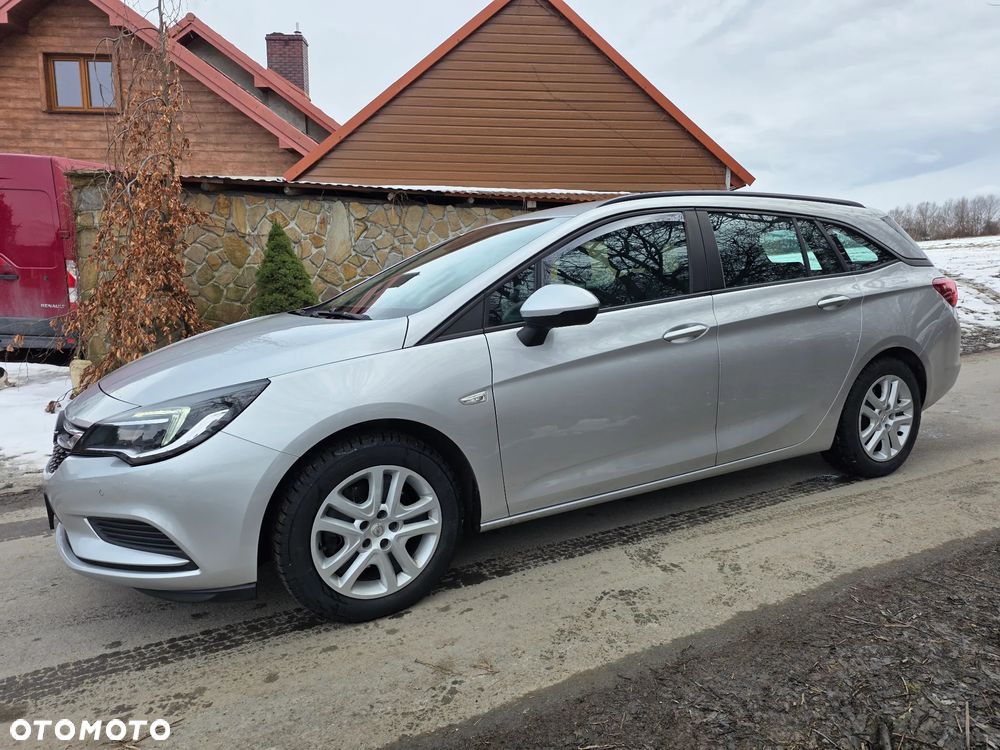 Opel Astra 1.6 CDTI Sport - 1