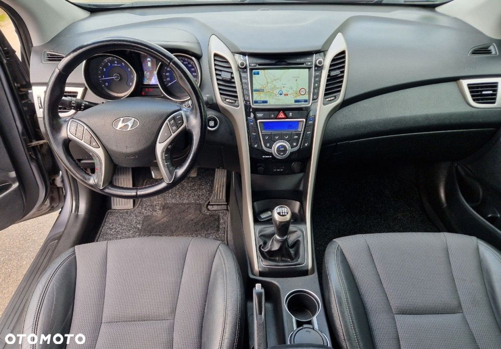 Hyundai i30 blue Kombi 1.6 GDi Style - 22