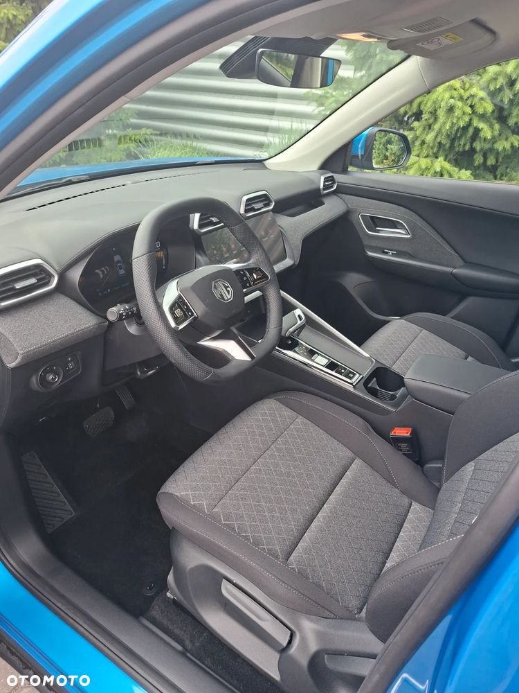 MG ZS ver-1-5-hevplus-excite - 9