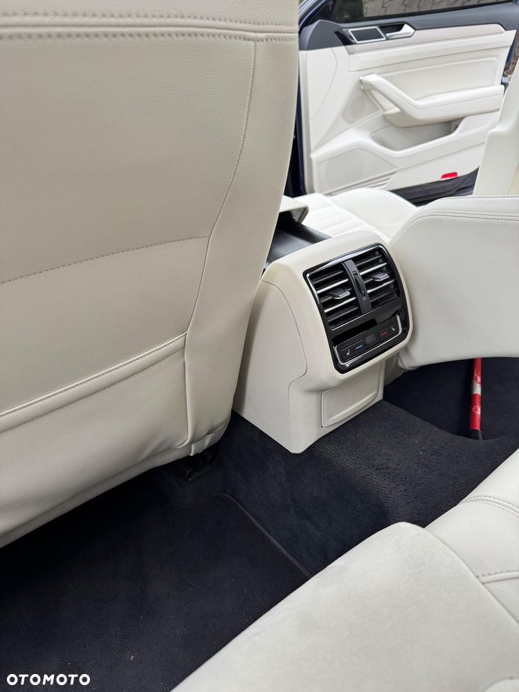 Volkswagen Passat - 15