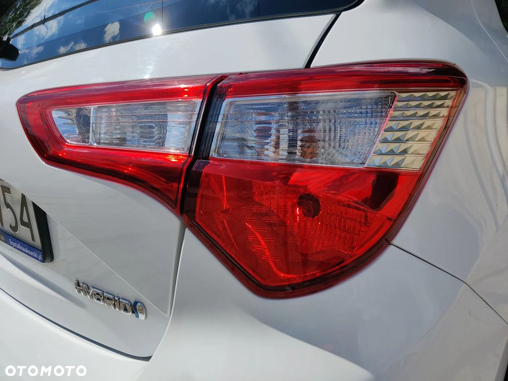 Toyota Yaris Hybrid 100 Premium EU6 - 13