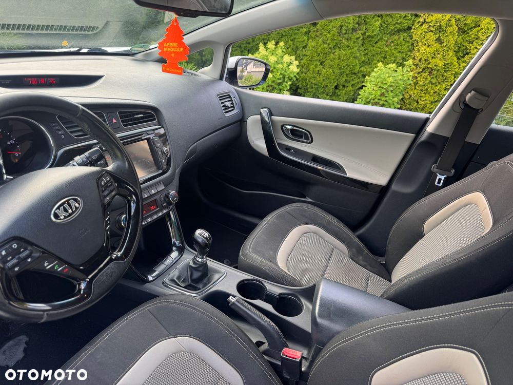 Kia Ceed 1.6 GDI Platinum Edition - 35