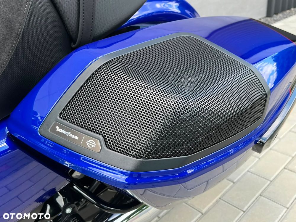 Harley-Davidson CVO Street Glide - 11
