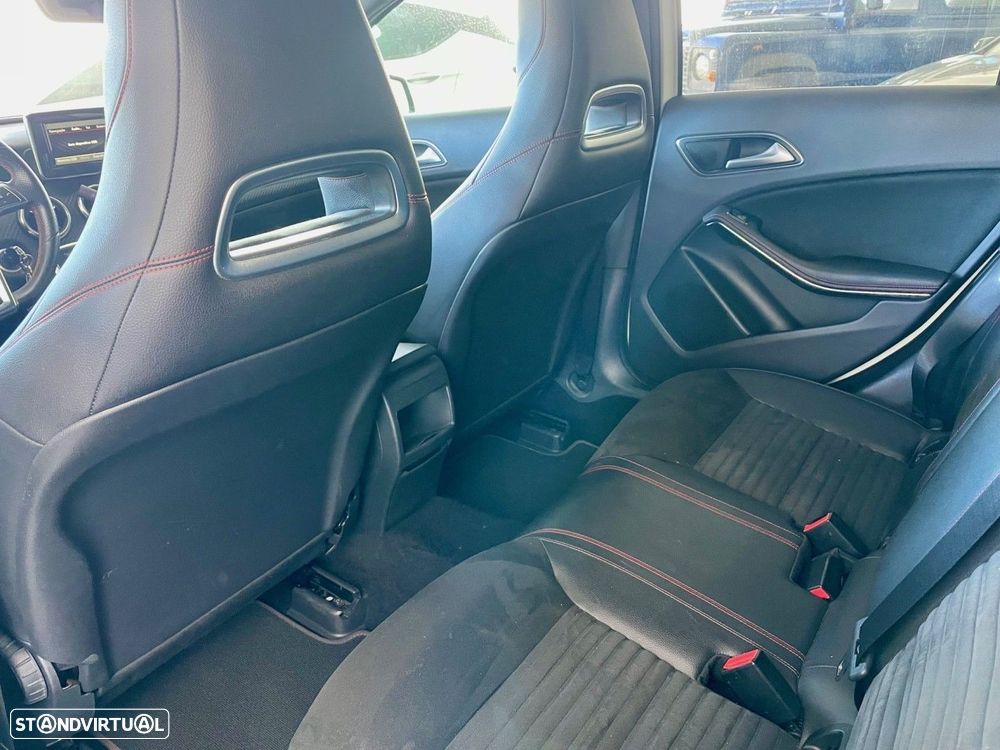 Mercedes-Benz A 180 CDI BE AMG Sport - 13